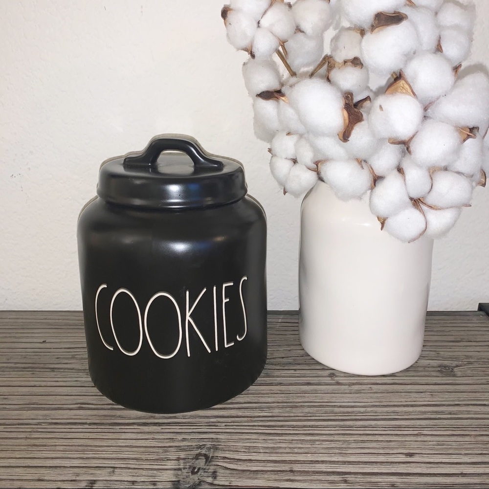 SOLD Rae Dunn Cookie Jar